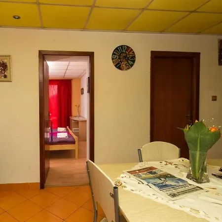 Barbara - Double With Shared Bathroom